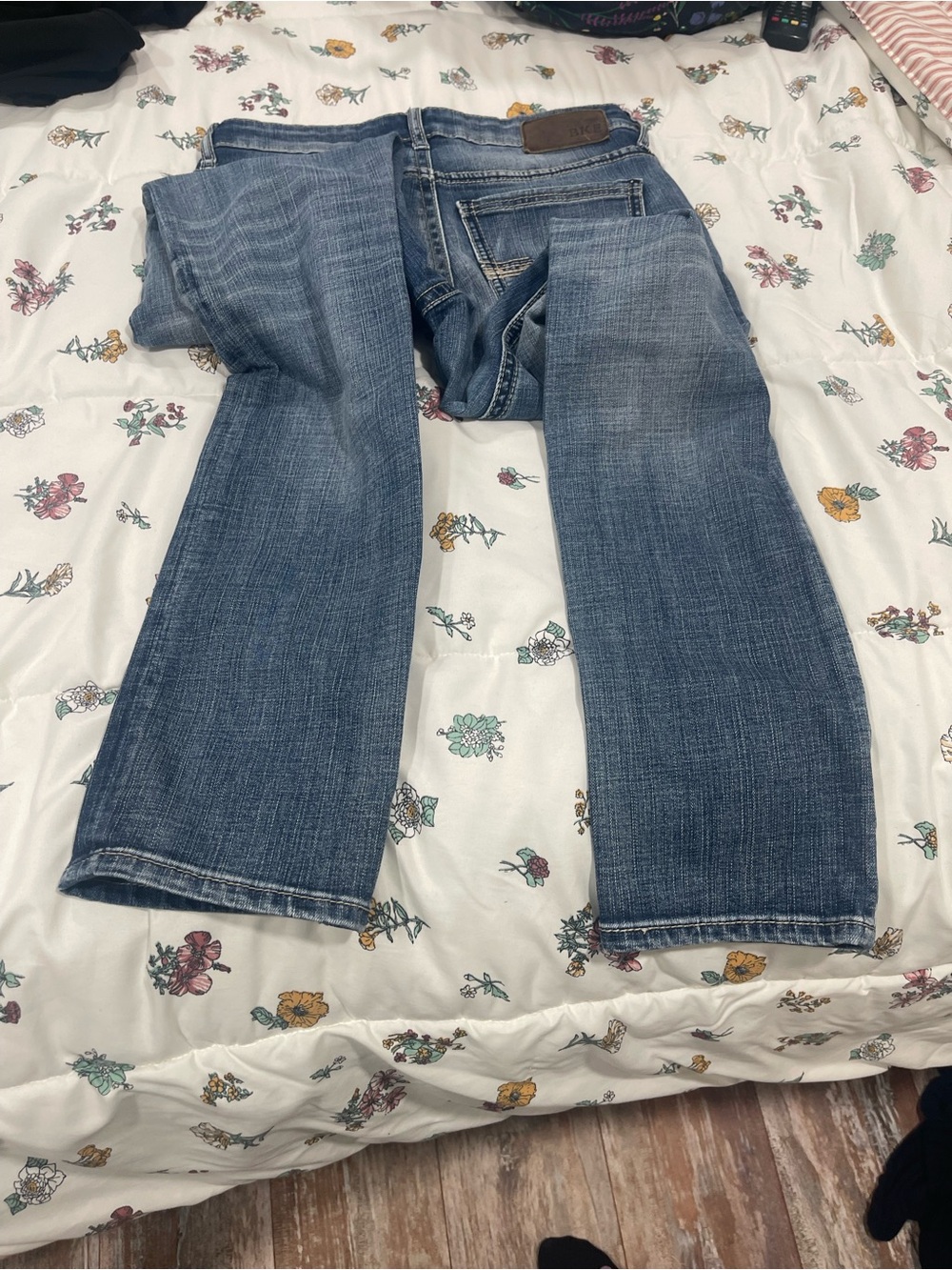 BKE Carter Women's Straight Leg Jeans - Medium Blue Wash - Picture 6 of 6